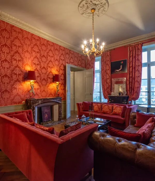 Appartement d'inspiration 19è siècle - salon, chambre, salle de bains